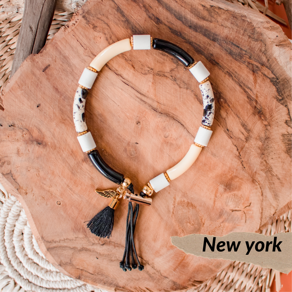 Porte-médaille pour chien en perles en céramique EM Bijoux - New York par Frimousse Dog