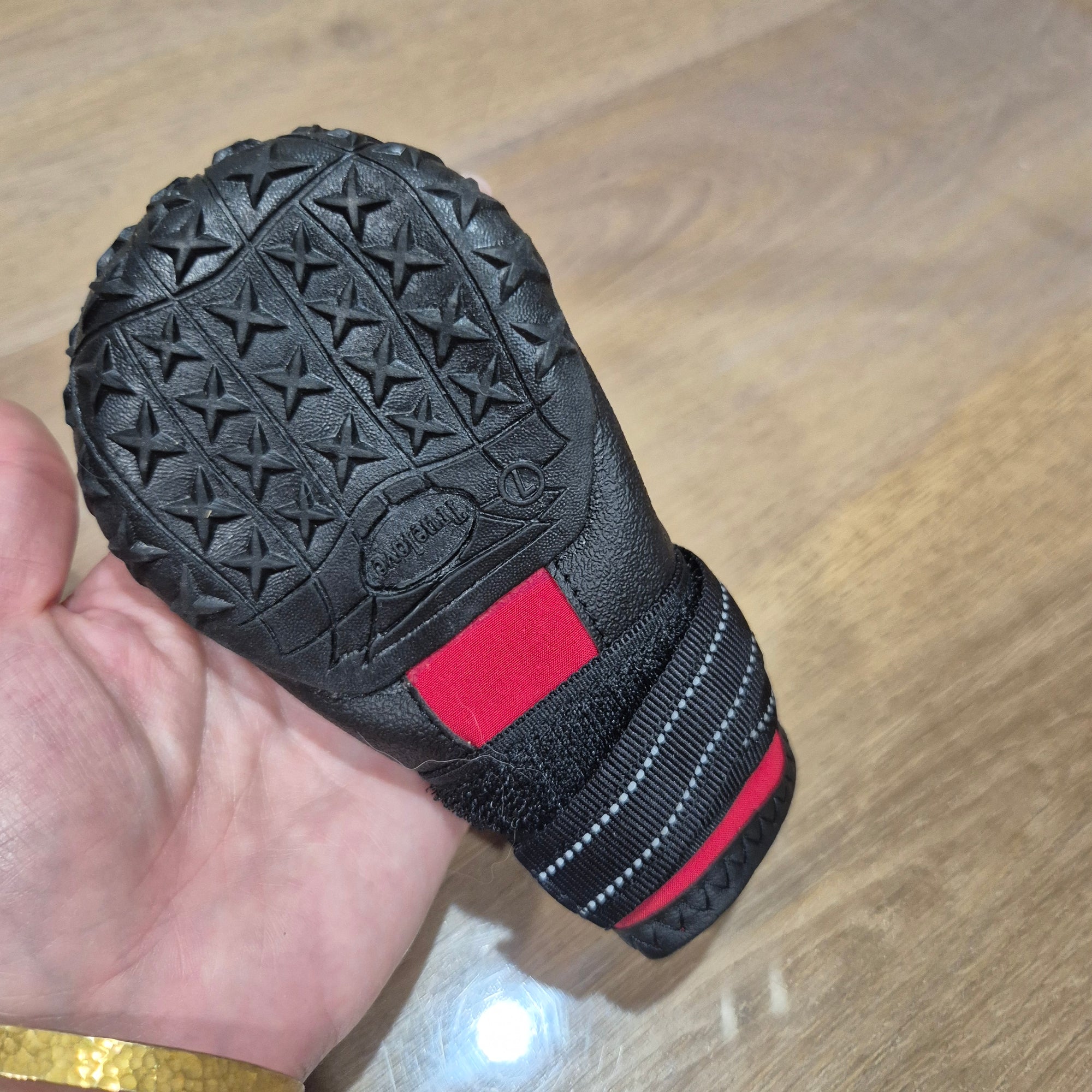 DV-2025/06/28-WOLLENSACK - 2 Paires de chaussures pour chien Taille 7