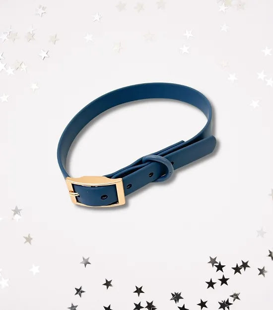 Collier PVC Capricornus Bleu Marine avec fermoir gold Arizona HotDogs chez DOG DéliCAT