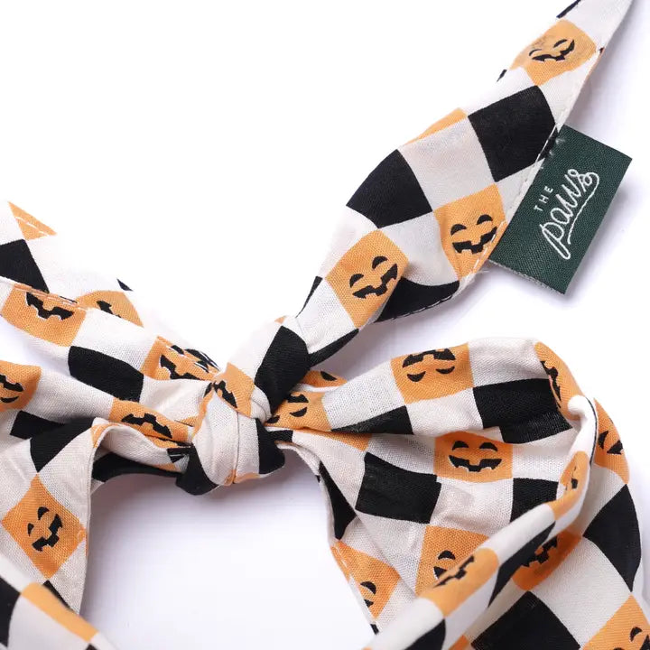 détail tissu bandana citrouilles halloween coton