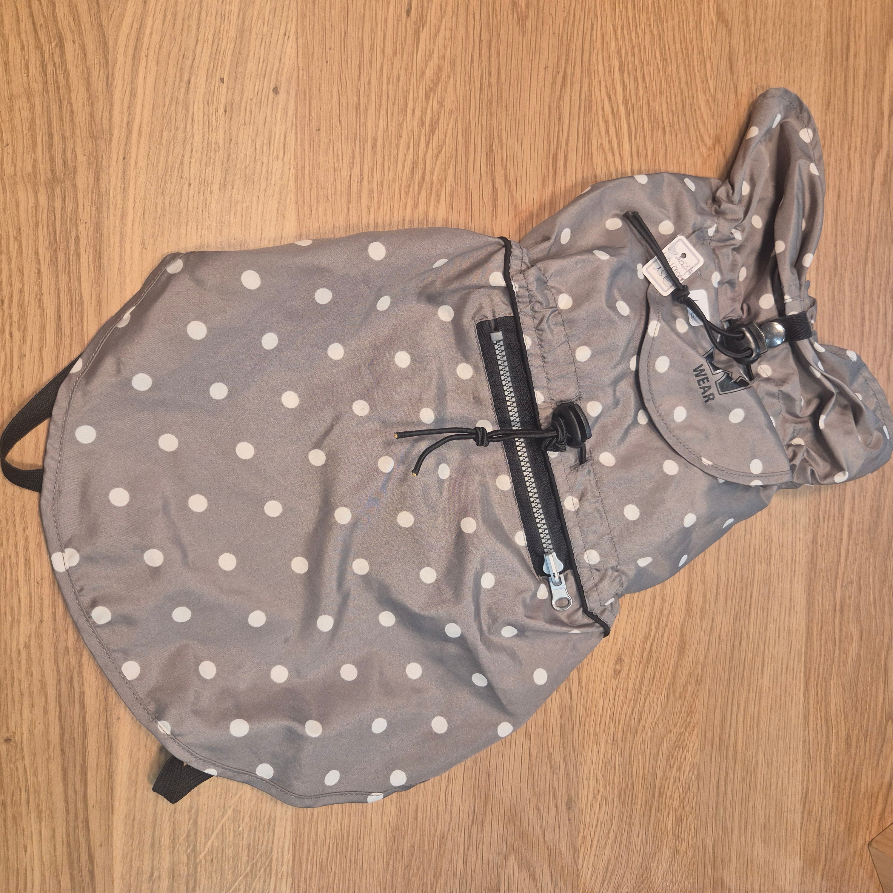Imperméable chien gris pois blancs WEAR T35 seconde main dépôt vente