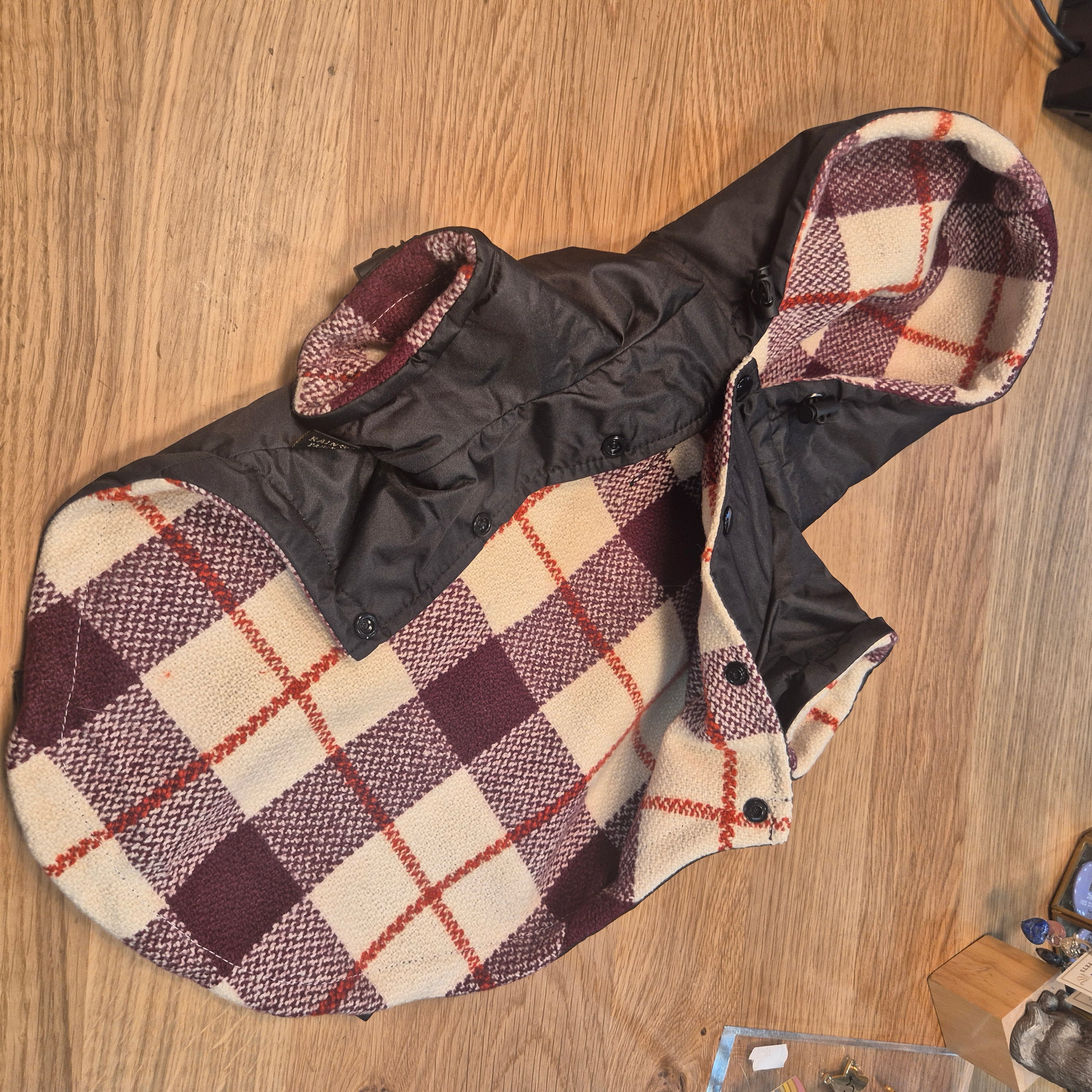 Imperméable pour chien noir doublé Rain’s Paris T32 seconde main dépôt 