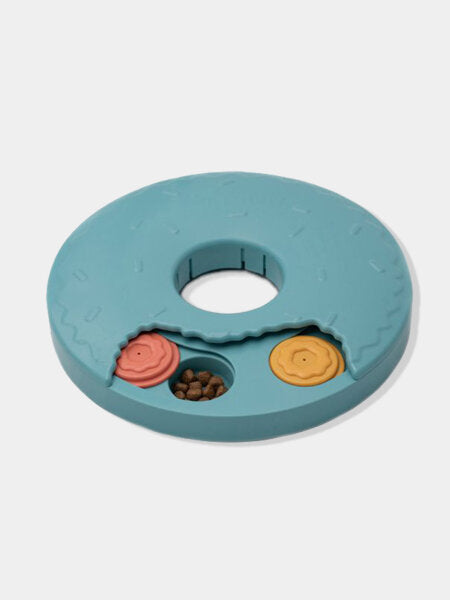 Jouet d’intelligence pour chien en forme de donut de Zippy Paws, interactif et éducatif, avec partie rotative pour dissimuler des friandises.