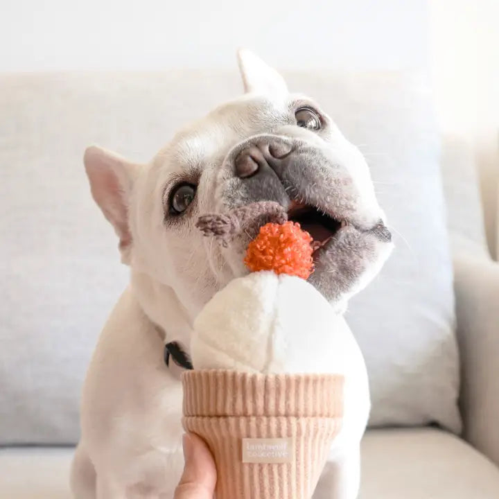 Jouet interactif de fouille pour chien en forme de glace - Ice Cream Pop de Lambwolf Collective.