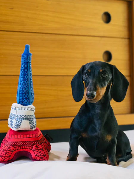 Jouet en peluche pour chien - Tour Eiffel | Totally Touristy - PET PLAY DOG DELICAT