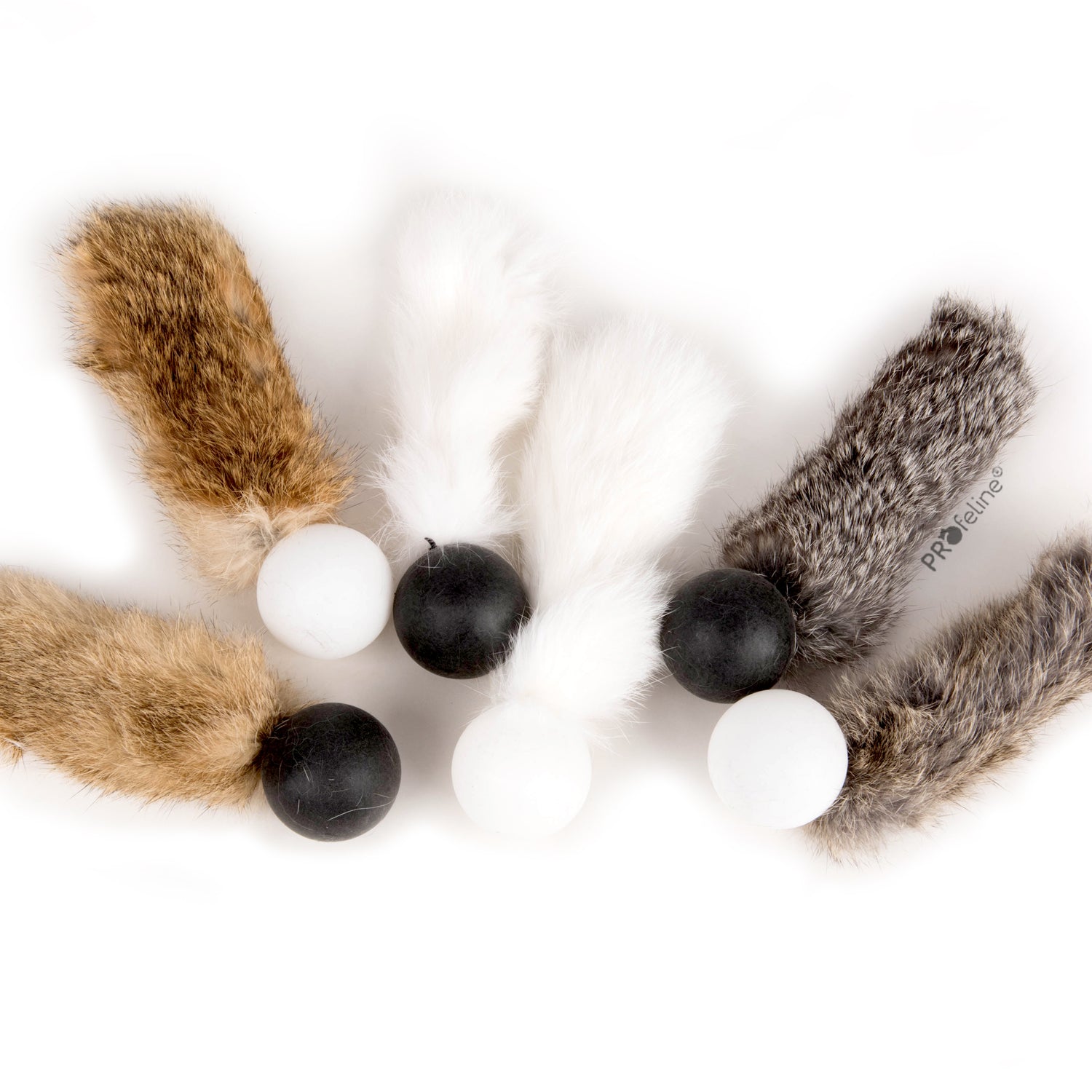 Balle pour chat Pong avec fourrure de lapin naturelle, jouet silencieux pour stimuler l'instinct de chasse de votre félin, signé Profeline.