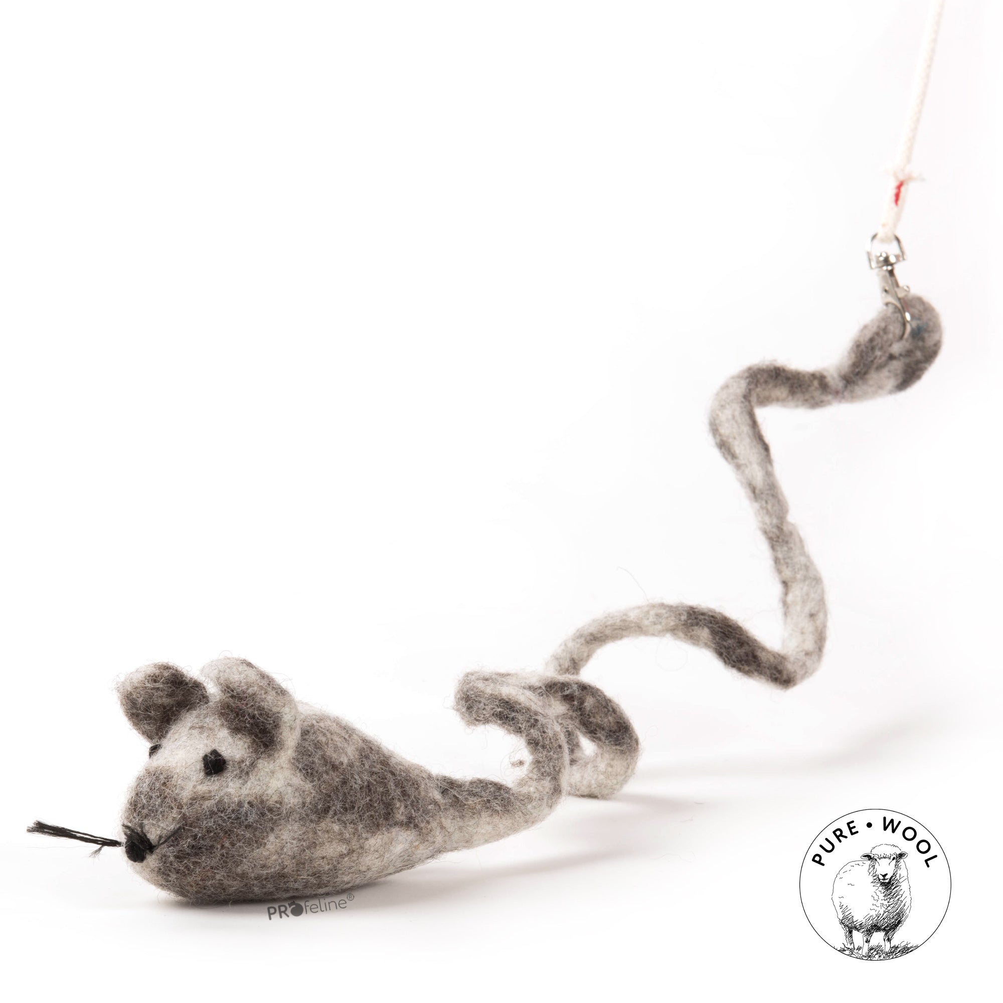 Jouet pour chat rat en laine naturelle feutrée à la main, signé Profeline, avec queue bouclée.