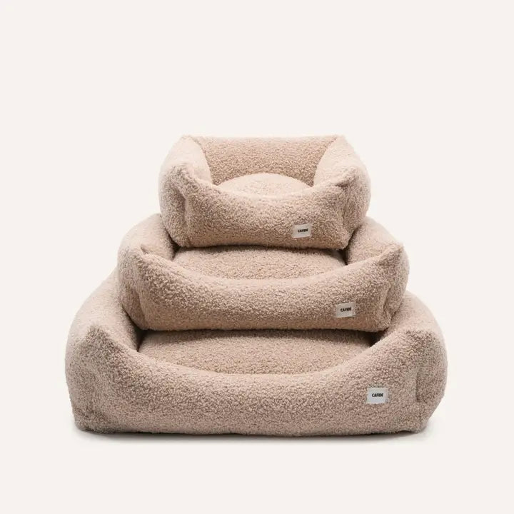 Coussin lavable pour chien effet peau de mouton beige