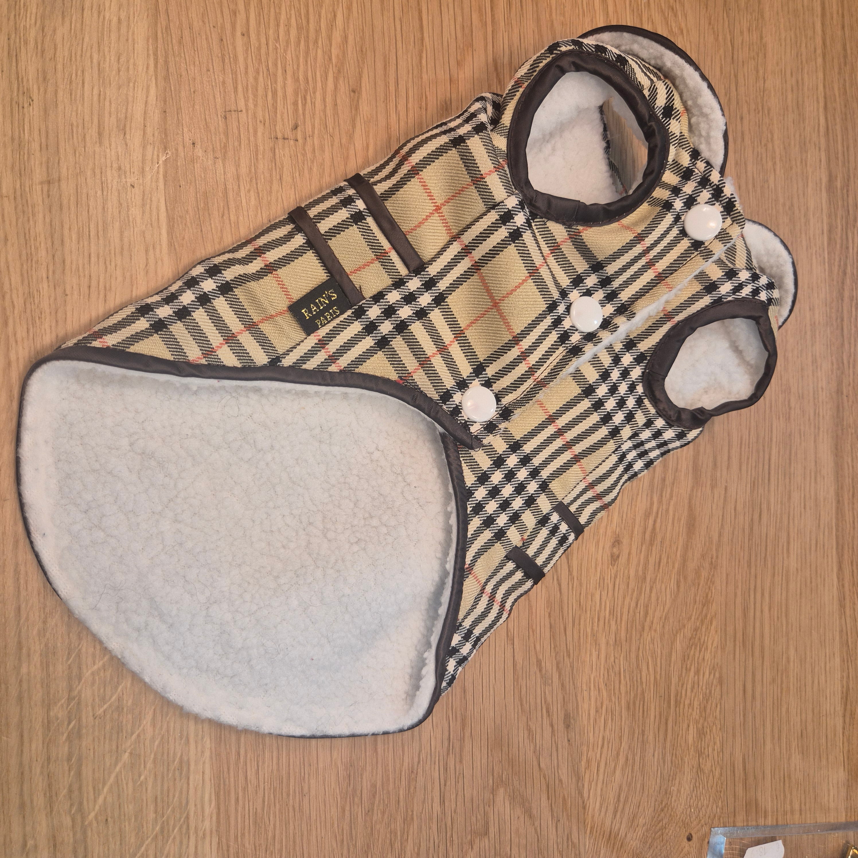 Manteau chien Burberry teddy Rain’s Paris T26 seconde main dépôt vente