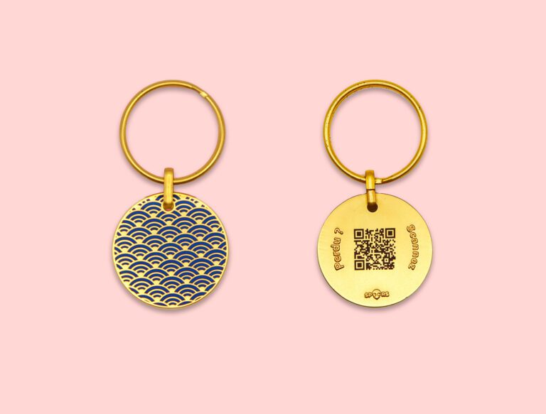 Médaille pour Chien/Porte-Clé Connecté Spoors avec QR Code -Sécurité et Tranquillité pour Votre Animal