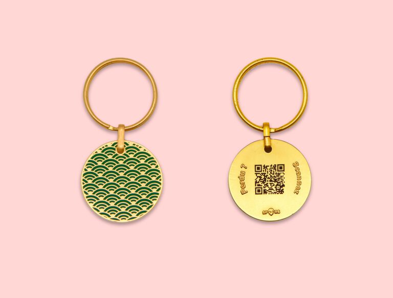 Médaille pour Chien/Porte-Clé Connecté Spoors avec QR Code -Sécurité et Tranquillité pour Votre Animal