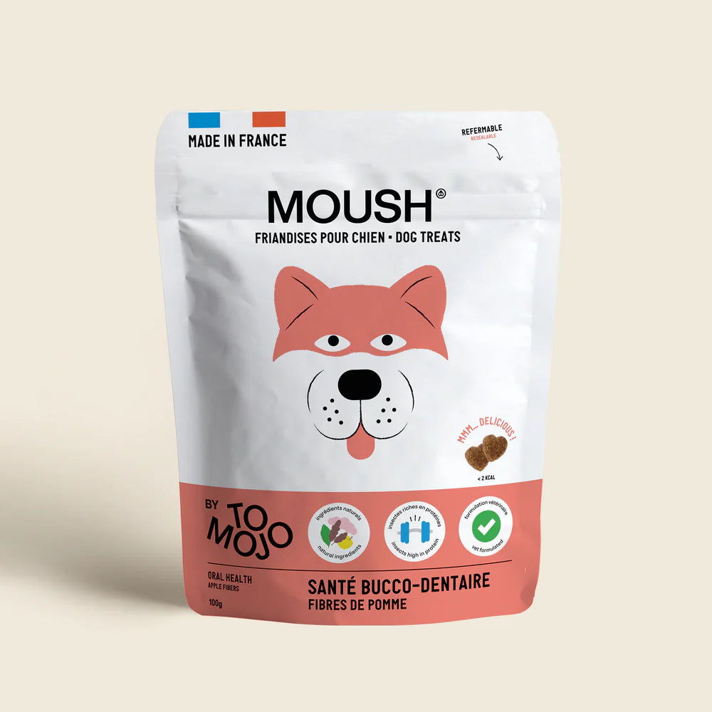 Friandise MOUSH Chien Santé Bucco-Dentaire de Tomojo pour des chiens en pleine forme et une hygiène bucco-dentaire optimale. Composée de protéines d'insectes, fibres de pommes et tourteaux de lin, emballée dans un packaging recyclable.
