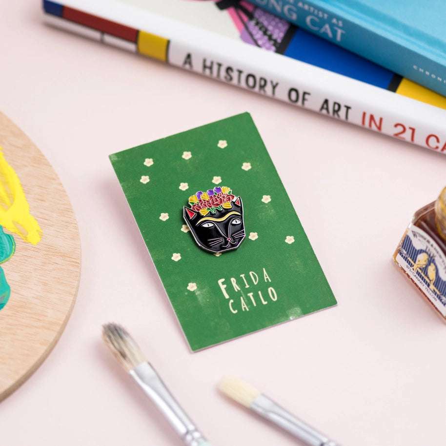 Pin's chat Frida Catlo Niaski – arty, coloré et féministe
