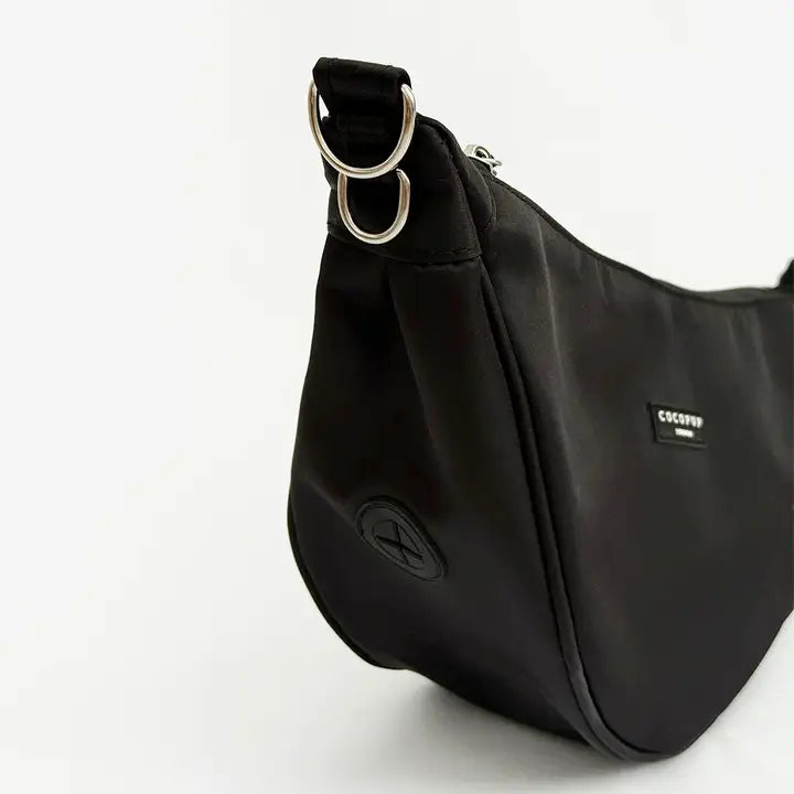 Sac de promenade pour chien bandoulière forme croissant CocoPup London – CocoPup London – DOG DéliCAT