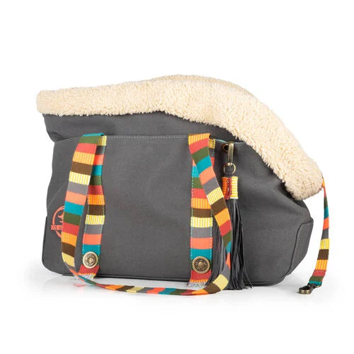 Sac pour chien Mr & Mrs Smith de DWAM, confortable et stylé avec doublure en teddy doux.