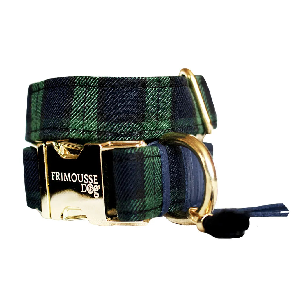 Collier pour chien SHELBY de Frimousse Dog - Accessoire chic en tissu coton premium tartan bleu marine et vert sapin.