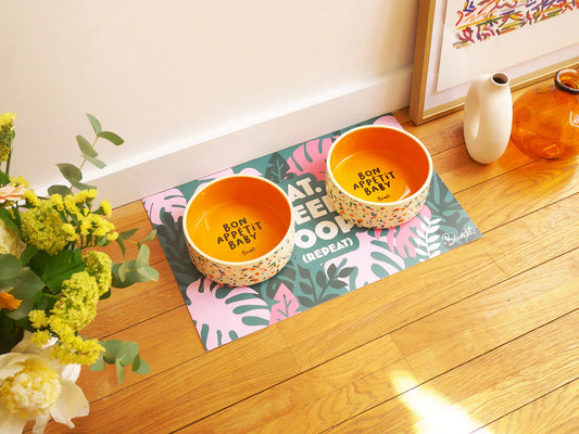 Tapis de gamelle eat, sleep, poop de la marque BANDIT