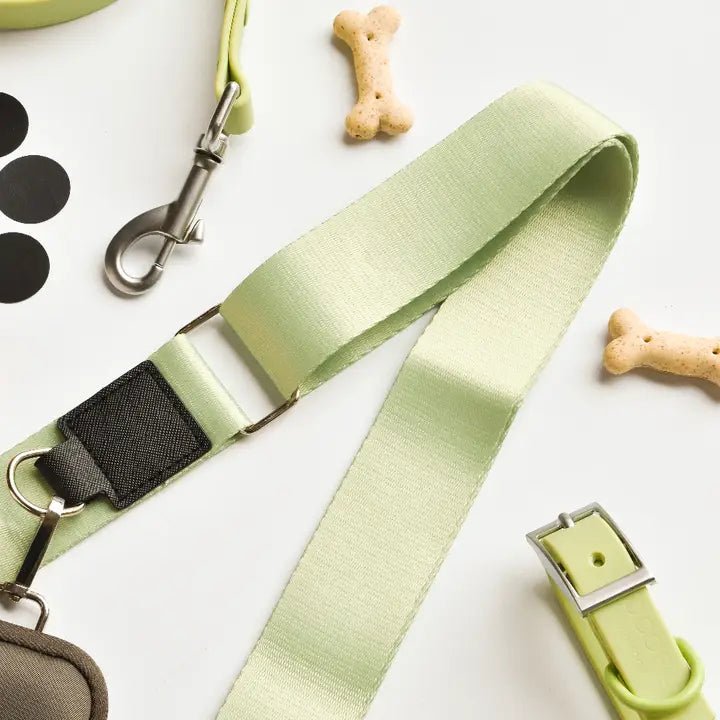 Bandoulière sac de promenade chien vert pastel matcha - Cocopup London - DOG DéliCAT