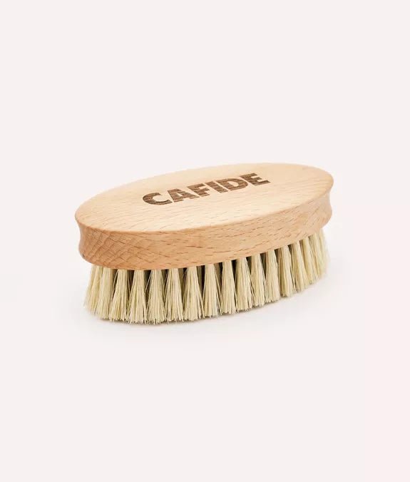 Brosse pour chien à poils courts en bois de hêtre - CAFIDE - DOG DéliCAT
