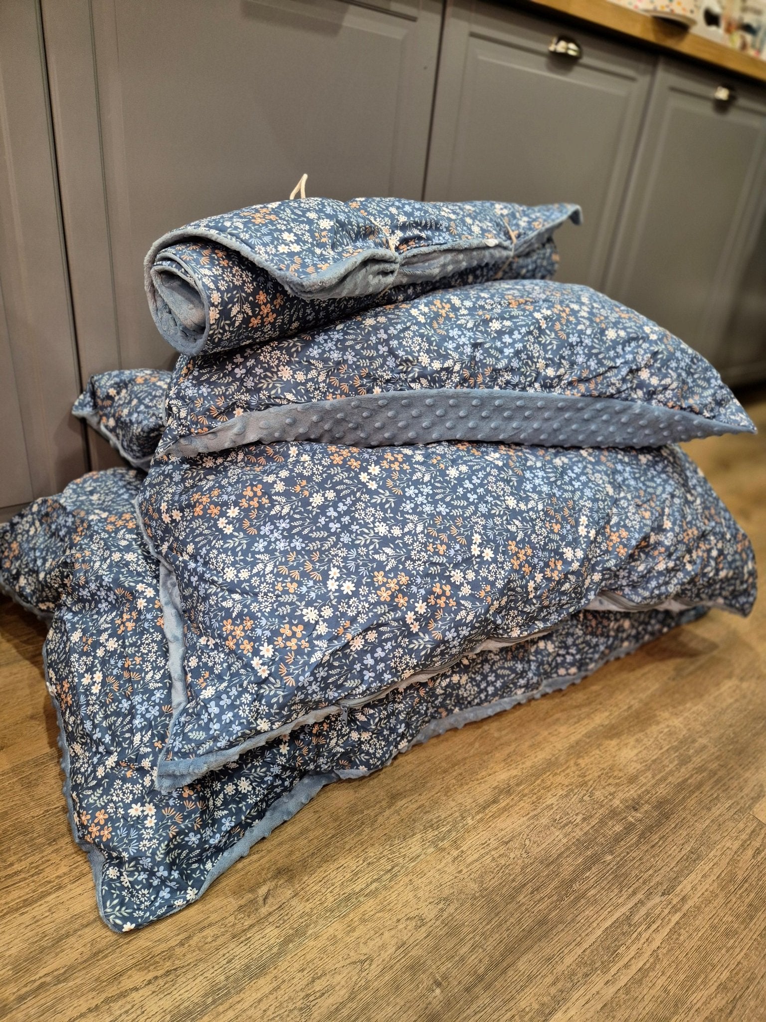 Coussin Liberty bleu déperlant/Minky bleu gris - CREAPIMK - DOG DéliCAT