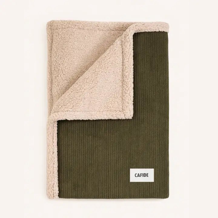 Couverture chien velours côtelé vert Toia – CAFIDE – DOG DéliCAT