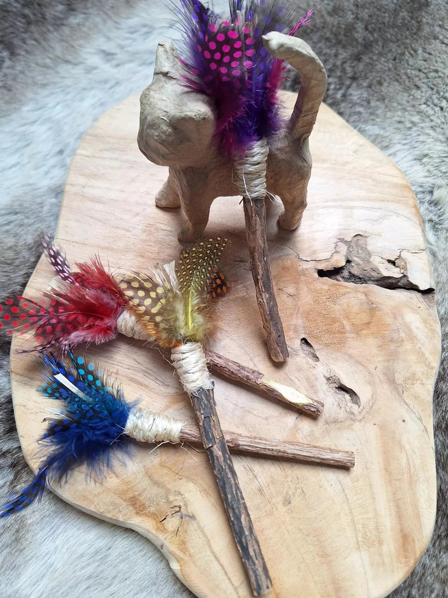 Jouet pour chat Stick O Plumes – Mastication & plaisir - LES PEPETTES CREATIONS - DOG DéliCAT