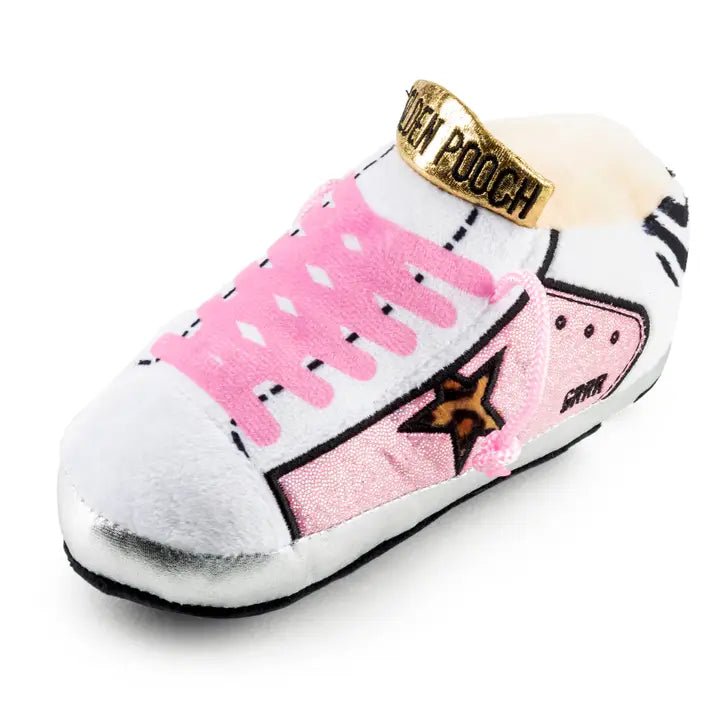 jouet pour chien chaussure de tennis rose Golden Pooch – Haute Diggity Dog – DOG DéliCAT