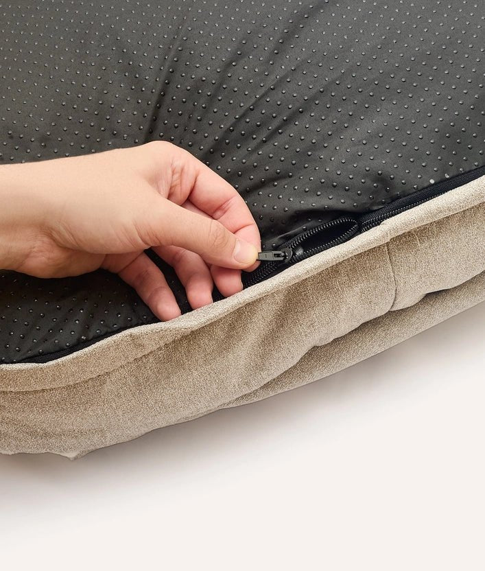Lit pour chien à capuche en chenille beige, Maso - CAFIDE - DOG DéliCAT