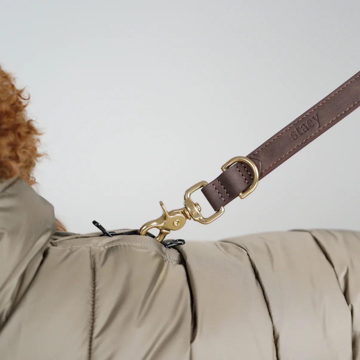 Manteau pour Chien Nora Taupe – Chaud & Imperméable (aussi en grandes tailles) - STAEY - DOG DéliCAT