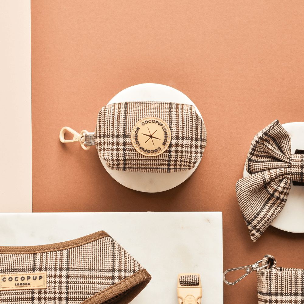 Porte - sac à crottes Pup Plaid – chic & pratique Cocopup - COCOPUP LONDON - DOG DéliCAT