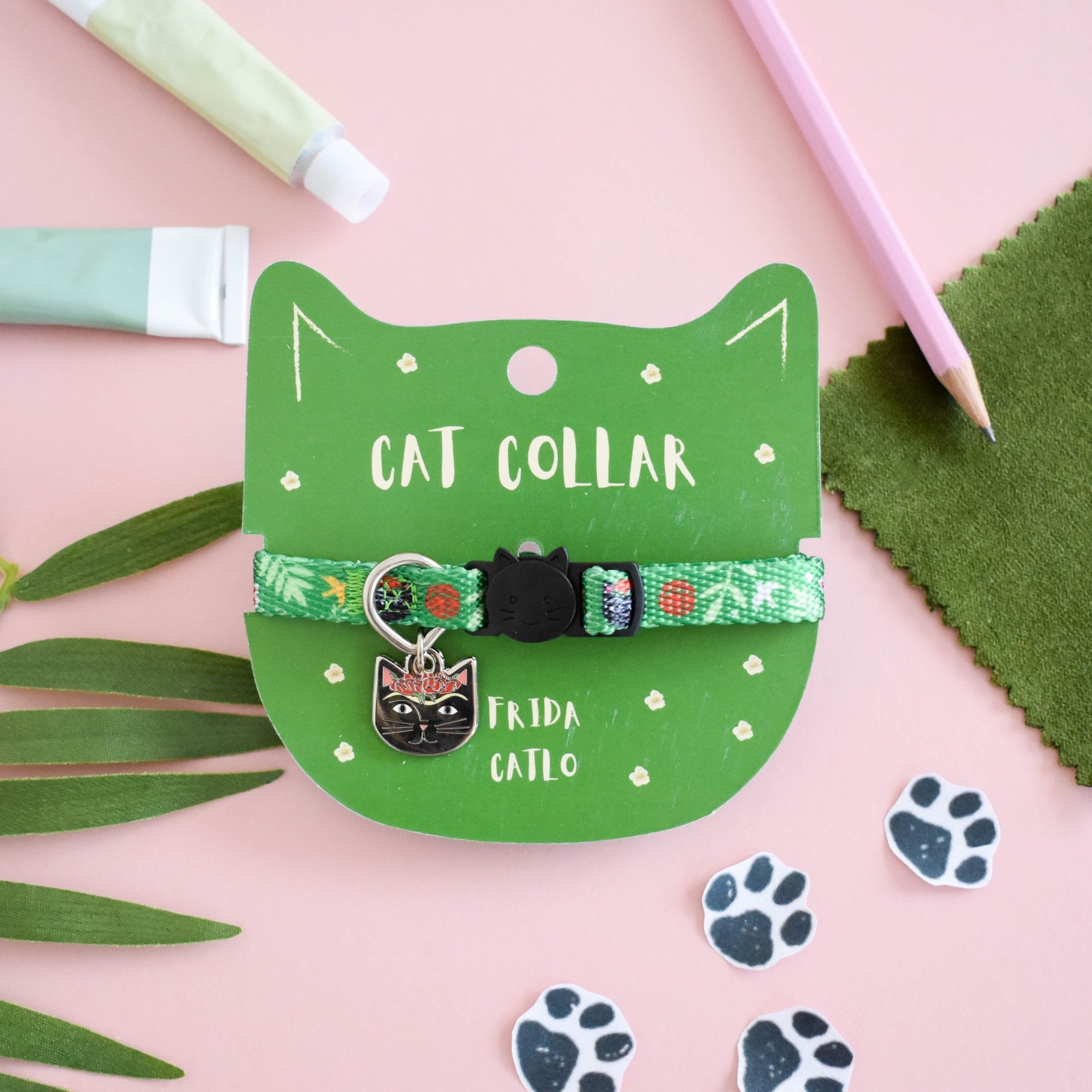 Collier chat Frida Catlo Niaski – arty, fleuri et sécurisé