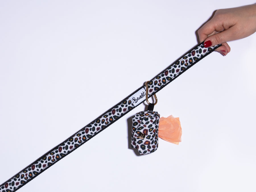 Pochette pour sacs d'hygiène pour chien Wild Wild Wouf