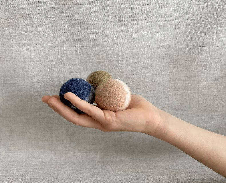Ensemble de balles en feutre colorées - MISHUM - DOG DéliCAT